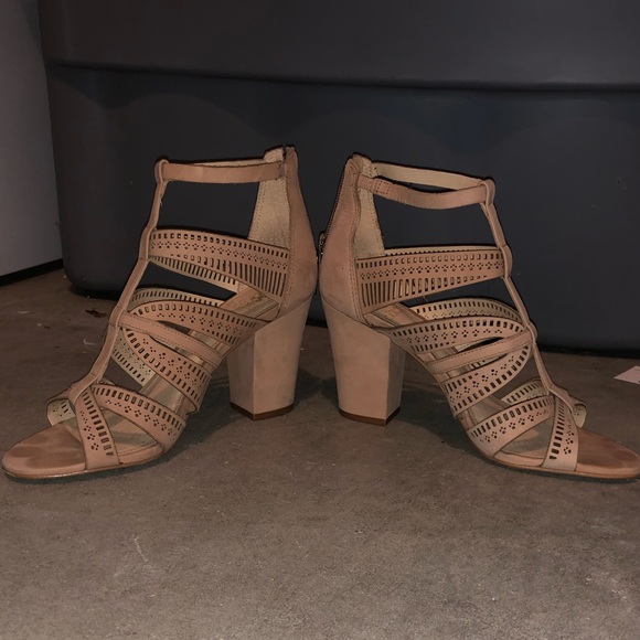 Vince Camuto women’s open toe booties - Picture 2 of 4